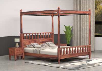 Lilith Poster Bed 